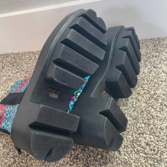 Bumper Unisex Faux Leather Cheetah Print Rave Platform Boots NEW Size 7.5 - Picture 11 of 15